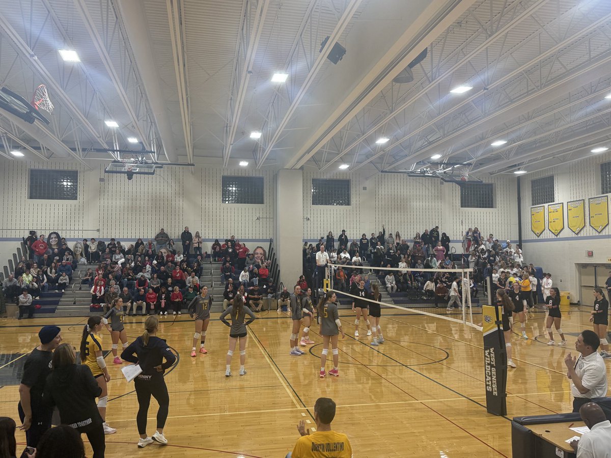 HS volleyball semi-finals. 2 sides of the gym packed, invest in women’s sports 🏐