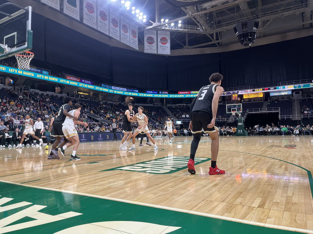 College basketball is back, and <a href="/SienaMBB/">Siena Basketball</a> opened up their season with a statement. The Saints open the year on a 13-2 run against Bryant. Tasman Goodrick, the transfer from D-II Gannon, with 6 early points. Highlights tonight on <a href="/WTEN/">NEWS10 ABC</a>!