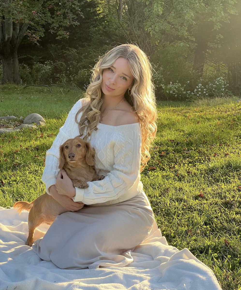 luckcral's tweet image. Blending strength and softness💫