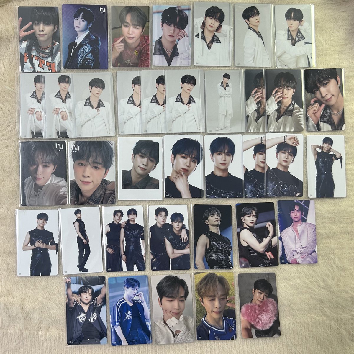 ASTRO トレカ バラ売り ASTRO トレカ AROHAグッズ セット - メルカリ