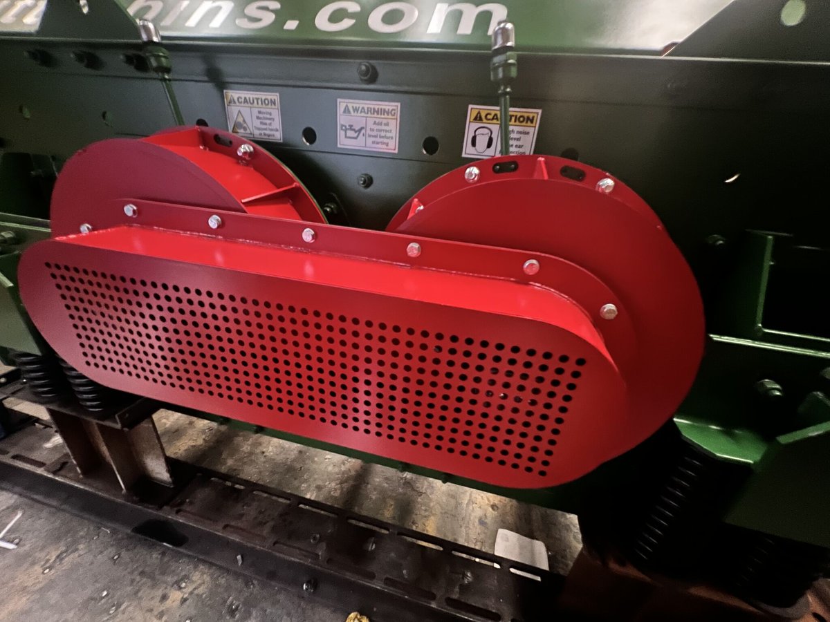 HewittRobinsLtd's tweet image. This Hewitt Robins 1.25 x 3.6 Double Deck High Energy Screen has been successfully tested and shipped to France, running at an impressive 6G+ to efficiently remove unwanted clay from the feed.

#HewittRobins #MadeToMeasure #VibratingScreen #UKManufacturing #Quarrying