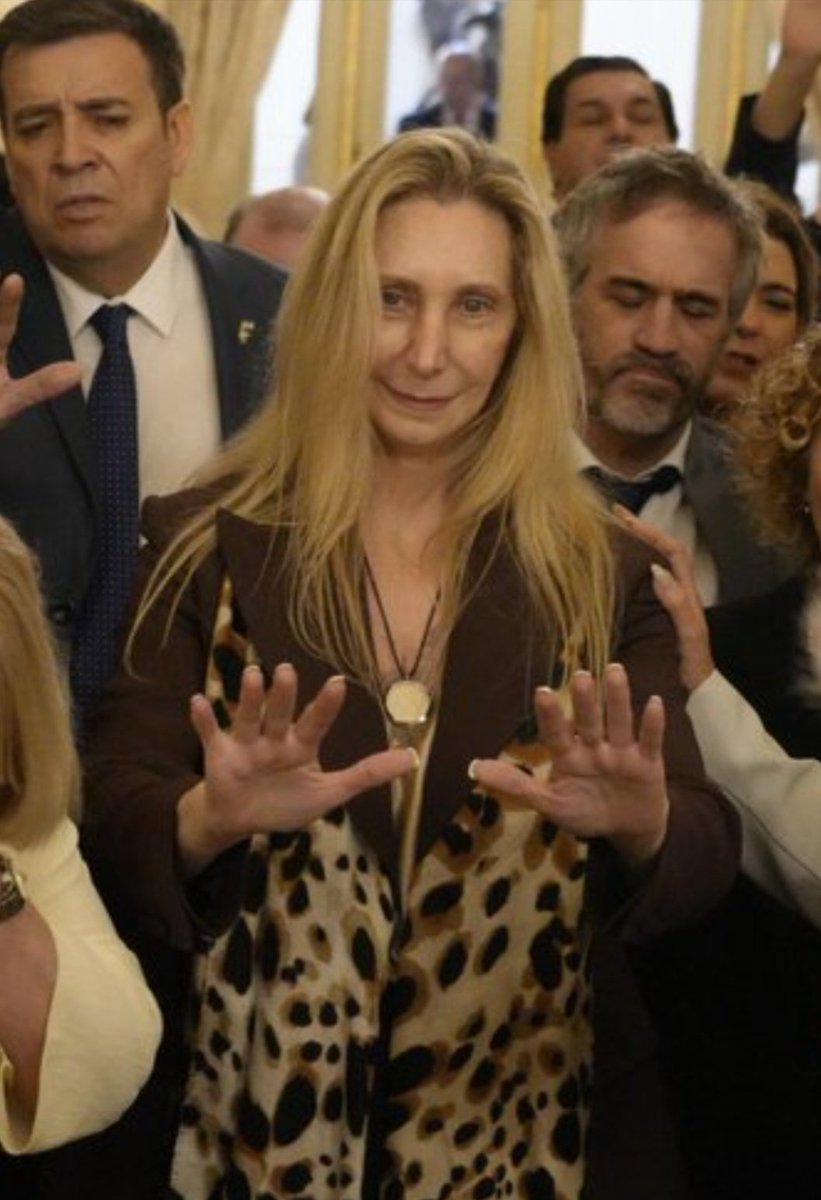 Wild wild country (2018)