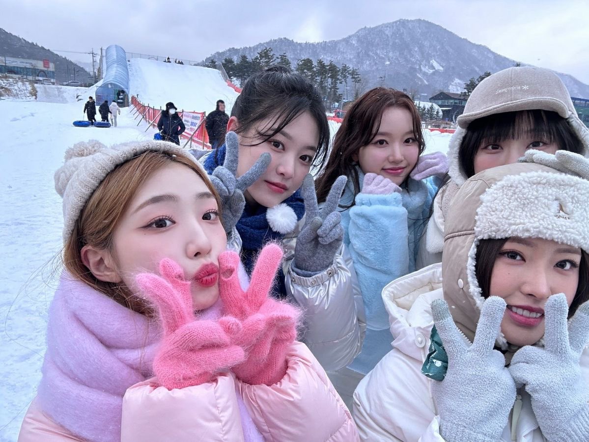 loobleglobal's tweet image. loossemble’s upcoming birthdays:  

yeojin - november 11 
hyeju - november 13 
hyunjin - november 15 
gowon - november 19 

vivi - december 9 

#루셈블 #Loossemble @Loossemble_twt