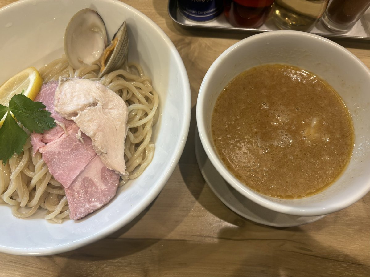 おはようございます☀

本日営業日です🈺

ご来店お待ちしています。