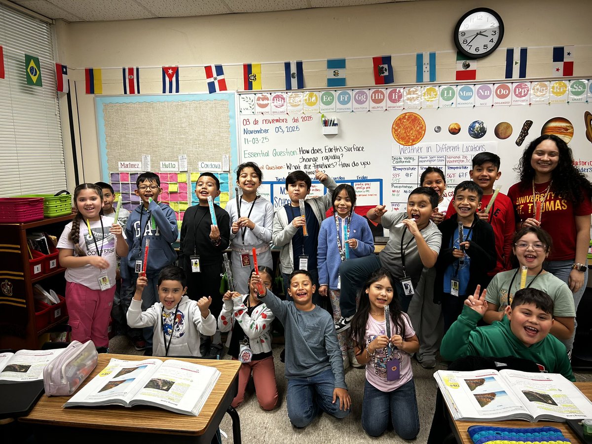 StephensES_AISD's tweet photo. Mrs. Vivaldo‘s second grade and Ms. Martinez third grade classes colored in perfect attendance &amp; received an ice pop party. Thank you to their parents for making sure they are at school learning! @Arcos1968 @LikitiaJohnson @ImTorres86 @maty_orozco @drgoffney #attendancematters https://t.co/PMOAnvMF00