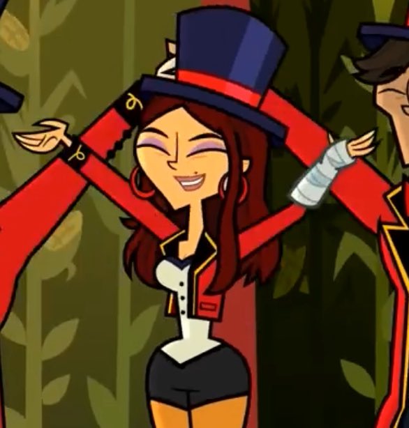 IM SO GLAD WE SAW HER IN ANOTHER OUTFIT🥹🥹