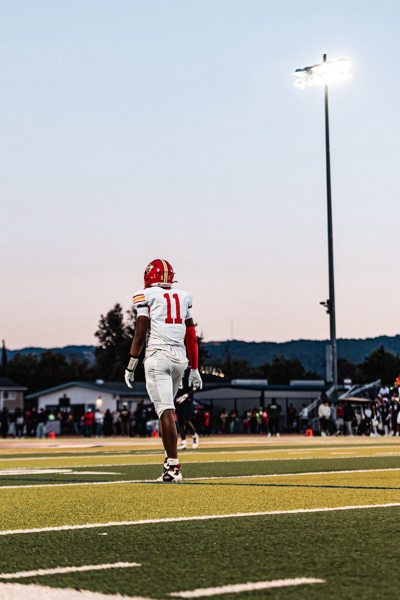 Here is my 6 game highlight tape🤙🏾hudl.com/v/2SrCrz