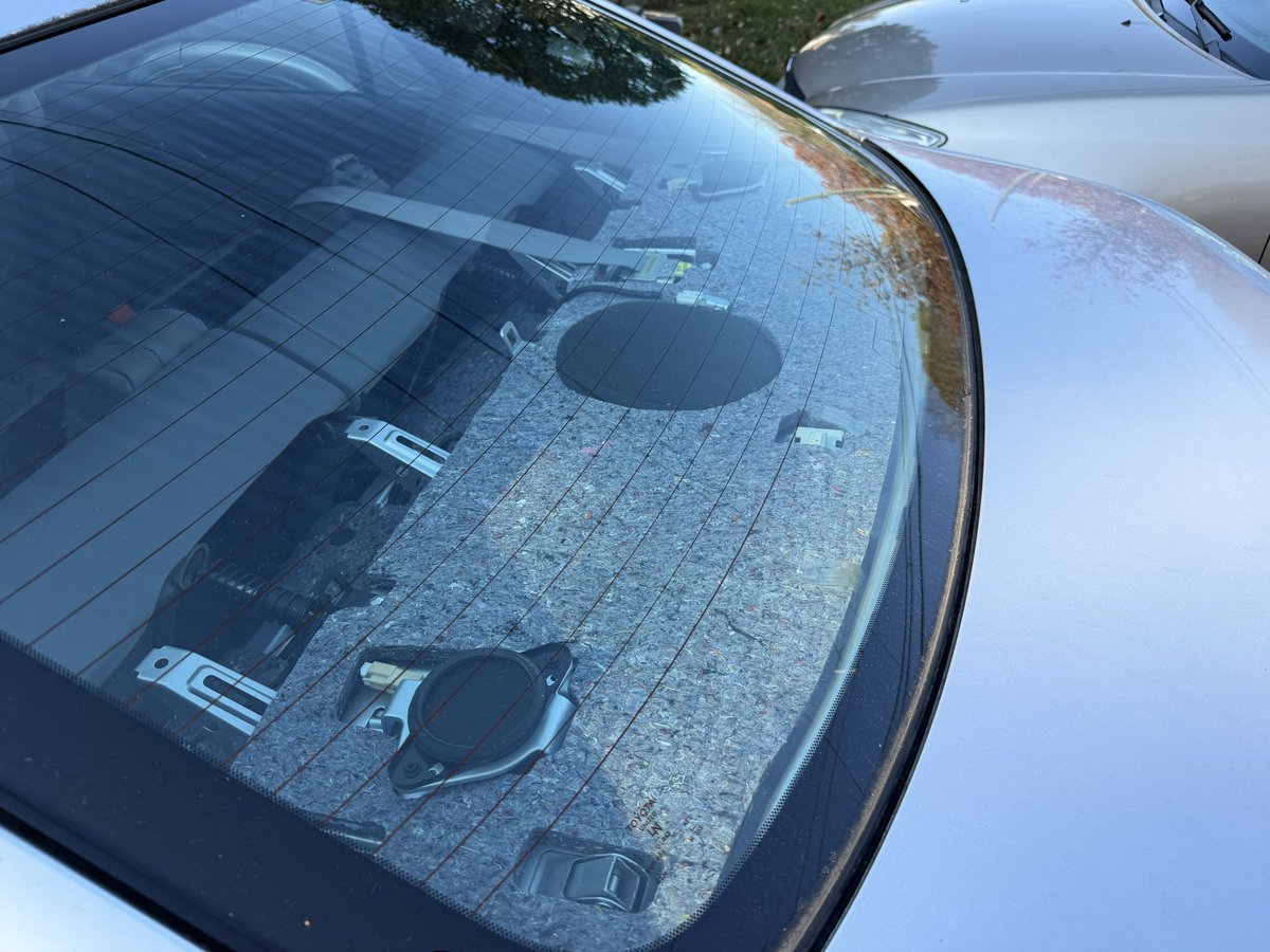 HyprFox's tweet image. Been tooling around in an 08 Avalon and the foam let go on the stock subwoofer.  Easy fix and back to sounding as good as new.