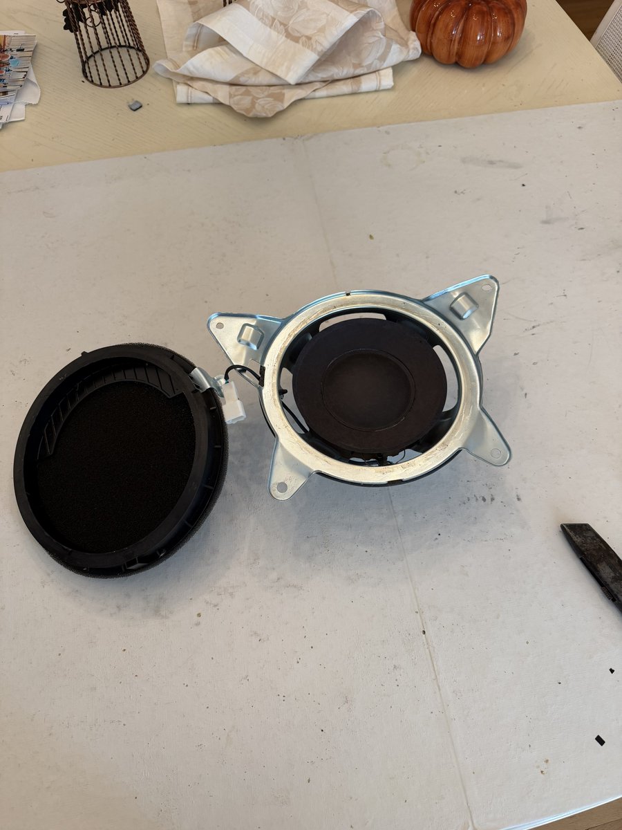 HyprFox's tweet image. Been tooling around in an 08 Avalon and the foam let go on the stock subwoofer.  Easy fix and back to sounding as good as new.