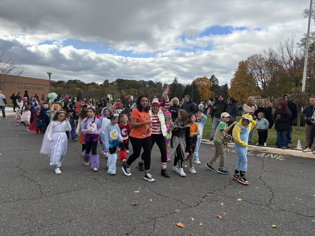 ksrschliessman's tweet image. 🧙‍♀️🦸‍♂️ More Halloween Parade fun! Check out our photo album on the Kensico website to see all the costumes and excitement from the day! #KensicoPride #FallFun