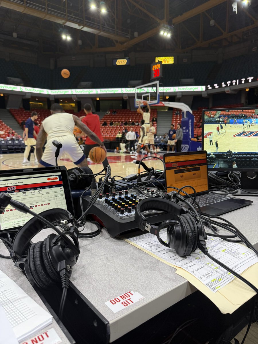 UIC Flames vs Detroit Mercy Titans at the top of the hour! College hoops is BACK! See you on ESPN+ with my man <a href="/sambrief/">Sam Brief</a>.