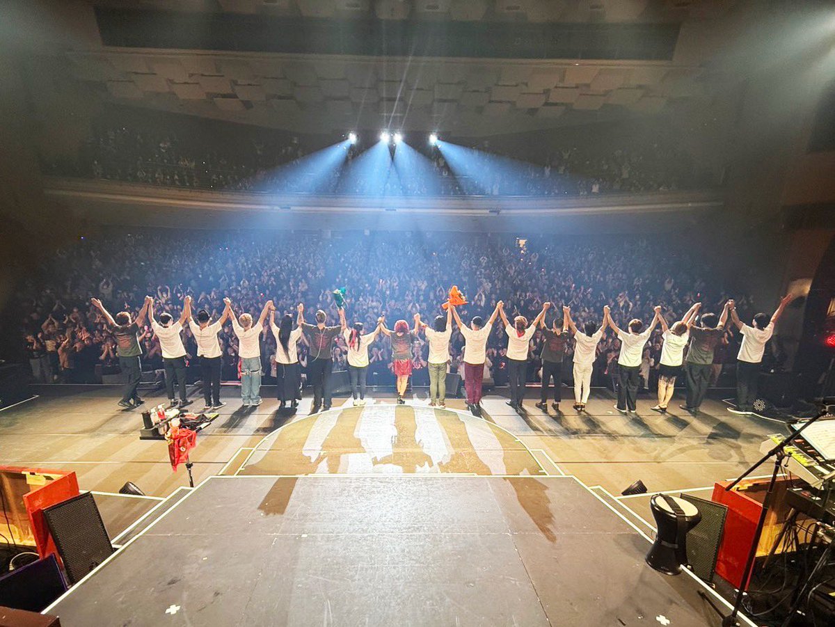 55REDツアー14本目🌹
和歌山ありがとうございました💃

本日はパーカッション佐藤由さん
ガットギター福島隆児さん
カンテ山田あかりさん
千秋楽でした💐👏

次回は11/7石川・本多の森ホールでお待ちしてます🕺
#大黒摩季 #55red