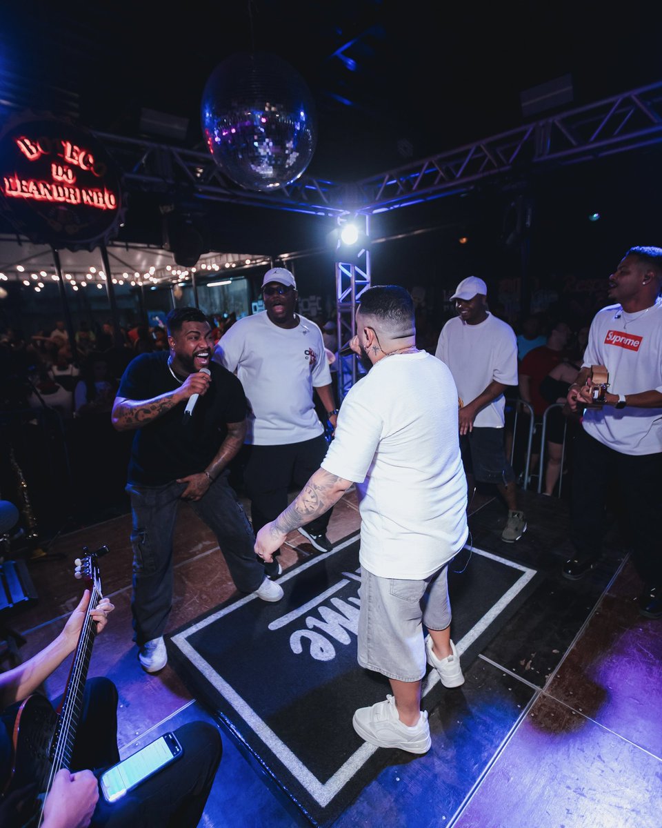 pagodedoadame_'s tweet image. Pagode de domingo em casa, não tem preço! Começando a semana da melhor maneira em São Gonçalo ❤️ Família No Sigilo, obrigado por chegarem junto!!!

Confere aí e sente a vibe desse domingão no Boteco do Leandrinho!!!