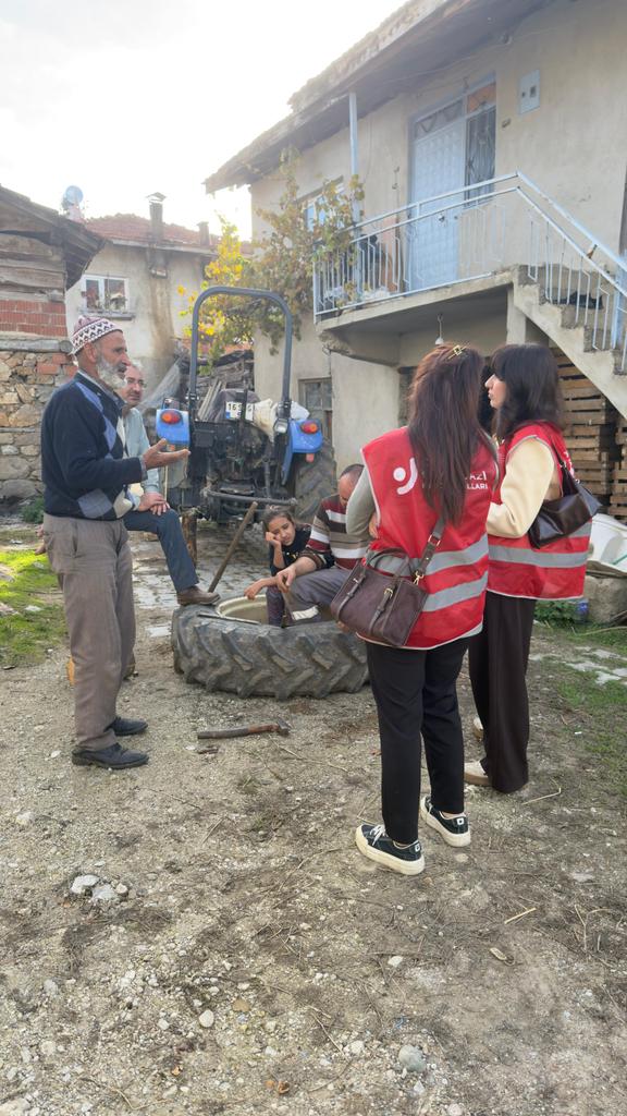 Büyükdeliller ve Küçükdeliller köylerini ziyaret ederek yurttaşlarımızın sıkıntılarını dinledik, çözüm arayışlarımızı paylaştık.