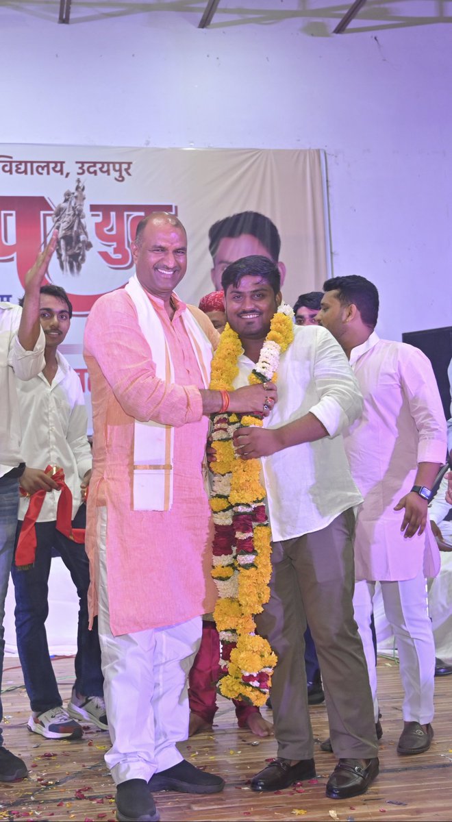 चितौड़गढ़ लोकसभा सांसद आदरणीय श्री सी.पी. जोशी जी को जन्मदिन की हार्दिक शुभकामनाएं।🙏
मेवाड़ अधिपति श्री एकनाथ आप पर सदैव कृपा बनाए रखें 🚩
<a href="/cpjoshiBJP/">C. P. Joshi</a>
<a href="/highlight/">highlight</a>