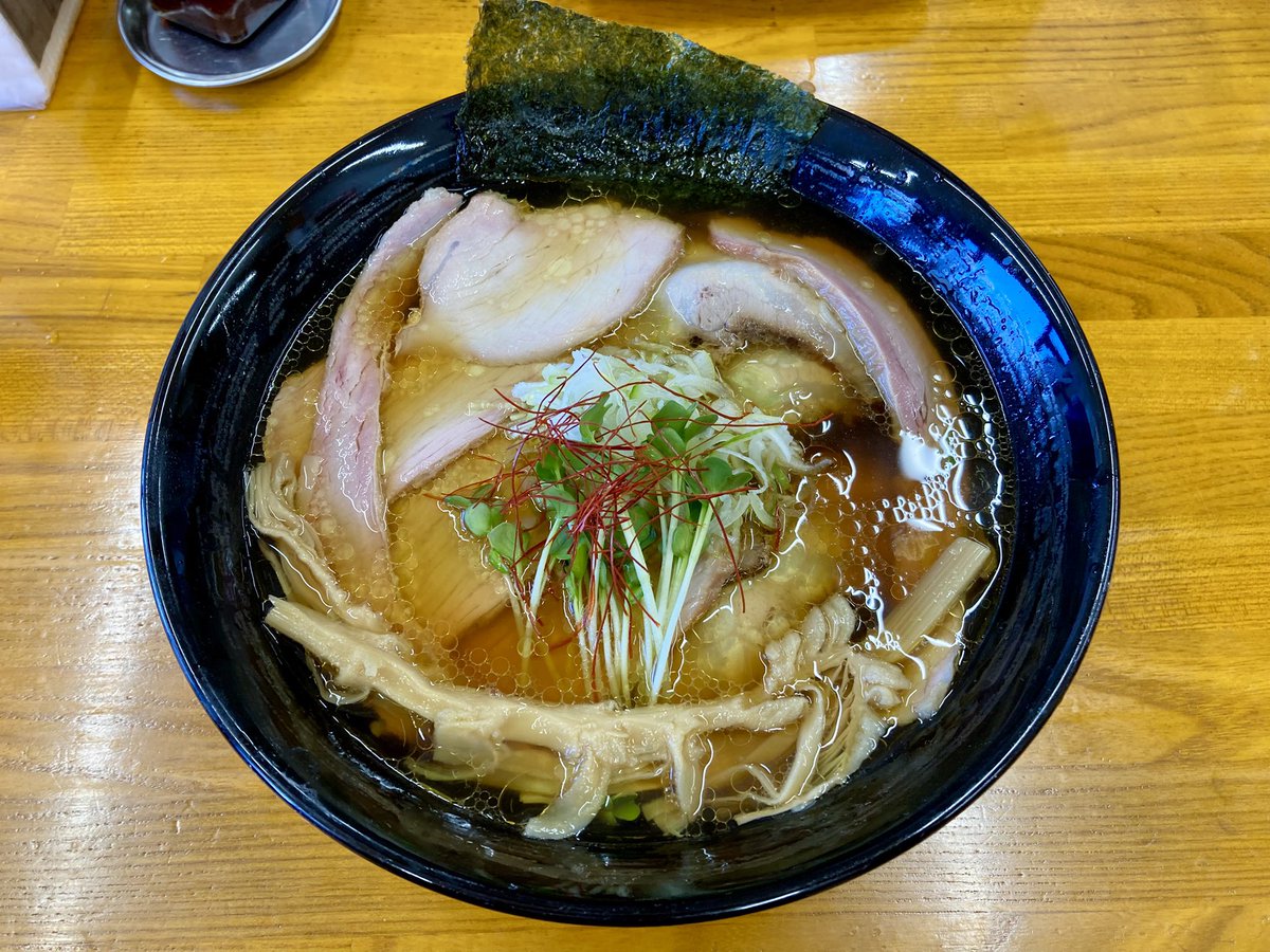 お昼は白河ラーメン🍜
チャーシュー麺食べてお腹いっぱい😋

#まことのどんぶり