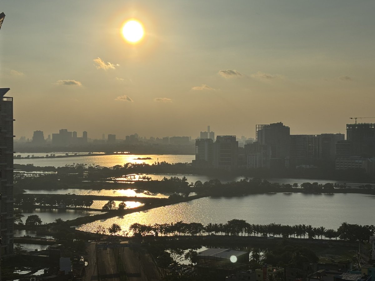 Risavdeb tweet media