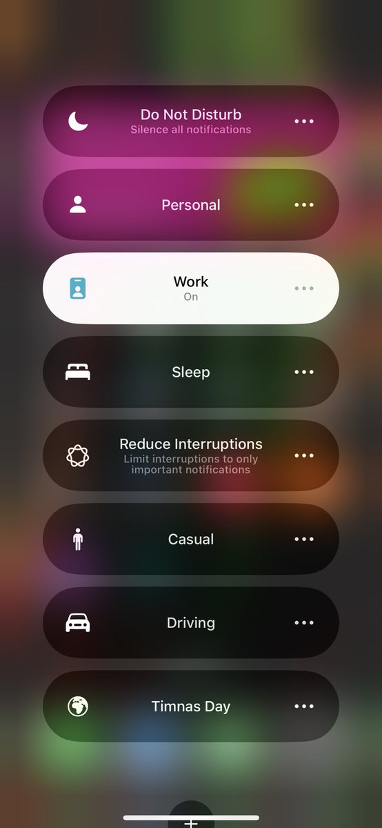 Iphone gue otomatis ganti mode setiap ada di lokasi khusus. Ex: mode driving setiap masuk mobil; mode dnd/personal setiap di rumah. Bikin sering salah paham sama pacar karena notif engga masuk.

Gimana cara perbaikinnya ya? Anyone?