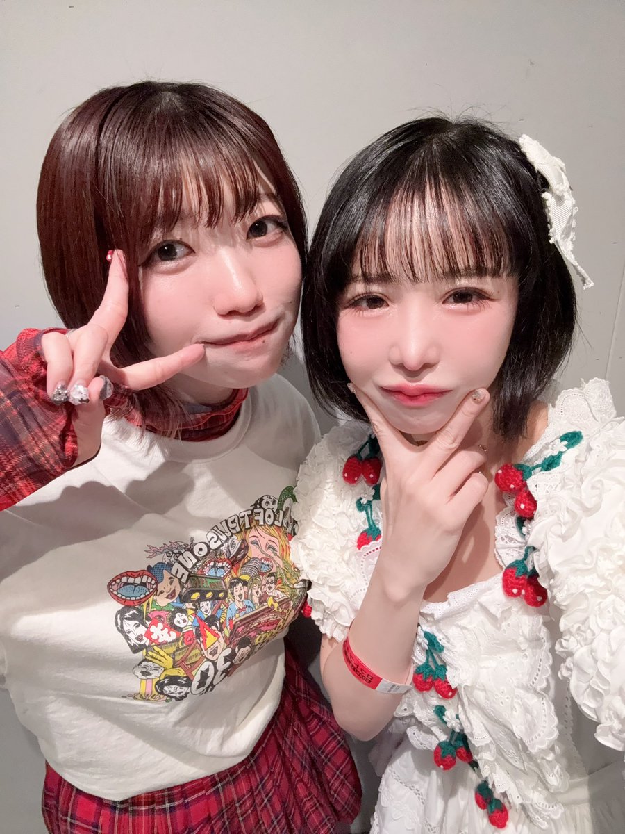 オーケンさん、入手困難なチェキフィルム差し入れでたくさんくれた