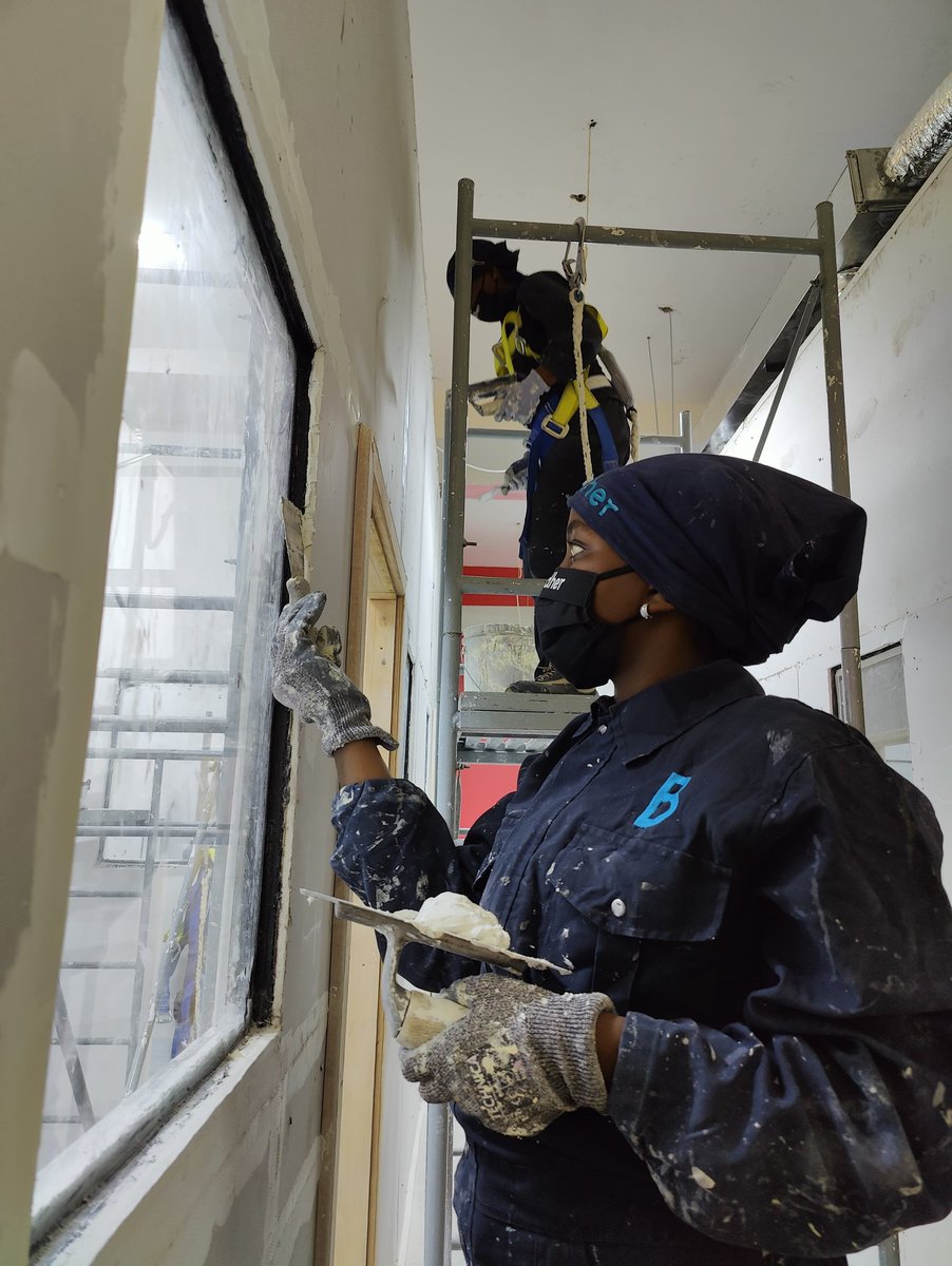 _buildher tweet media