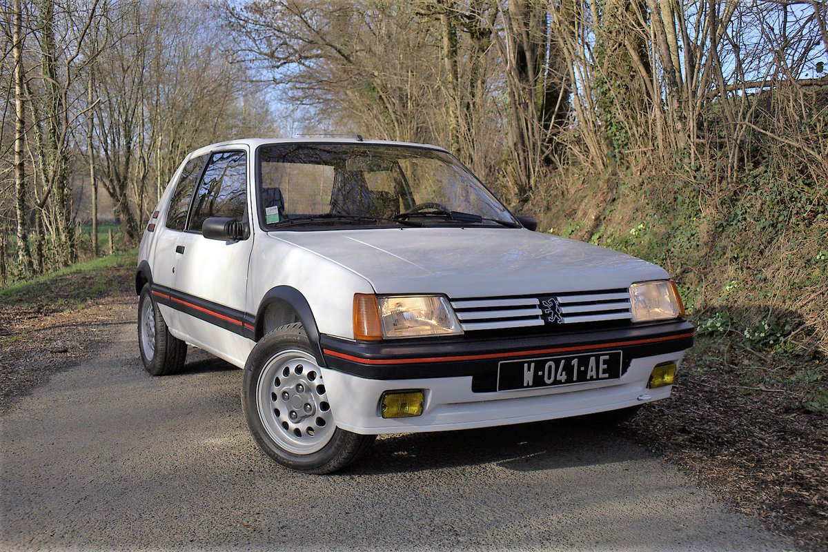 PEUGEOT 205 GTI LA REINE DES LIONNES retropassionautomobiles.fr/2020/03/peugeo… via @Rétro Passion Automobiles