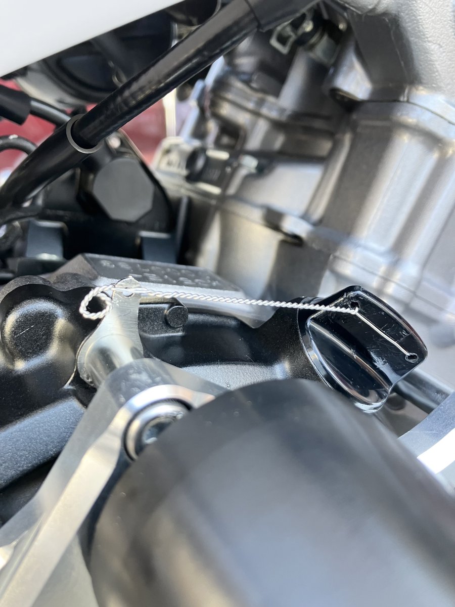 CLUB_No26's tweet image. クルッと輪っか作ると怪我しないんです！
刺さると地味に痛くて指先は血が止まらない🩸