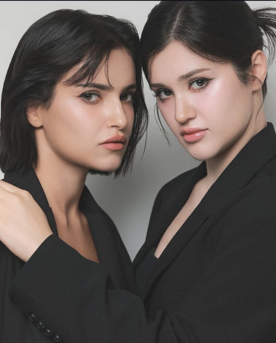 الاختين العظيمات 🔞 اسو و مريم الخالدي عظمتهم ما أكدر اقاوم جمالهم العظيم 
#معصيتي_رحتيي #ديوت_بَدَوِي #خضوعك_متعتى