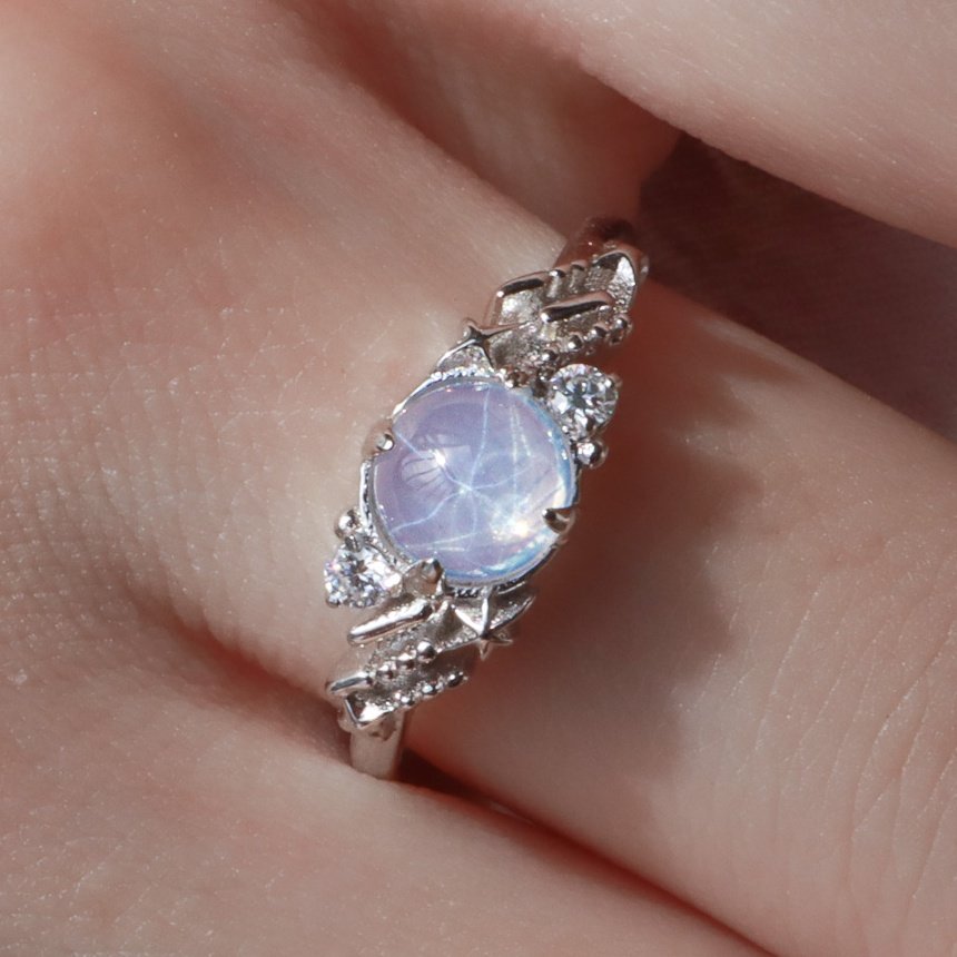 erta_jewelry's tweet photo. [#RT #rt이벤트]
💫rt+팔로워 한 분께 아래 제품을 제작해드려요!

🌠어둠 속에서 가장 밝게 빛나는 순간,
찬란히 쏟아지는 별빛을 담은 "유성우 링"
텀블벅 프로젝트에 공개 되었습니다!💫

관심 있으시다면 알림신청도 부탁드려요🥺✨️
https://t.co/Vy0Fupei2c https://t.co/L8LyxpH0XK