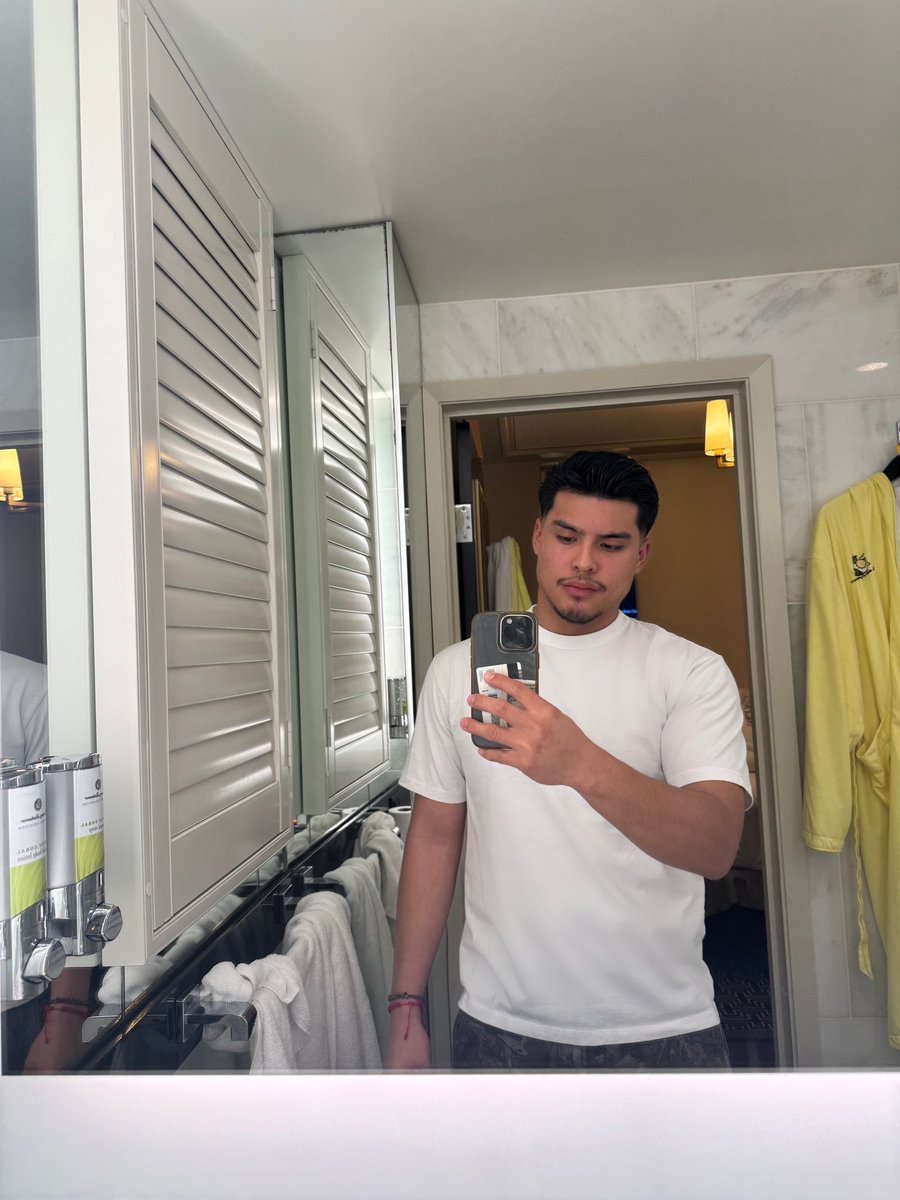 castropapi1's tweet photo. https://t.co/n9xlGT3XNf