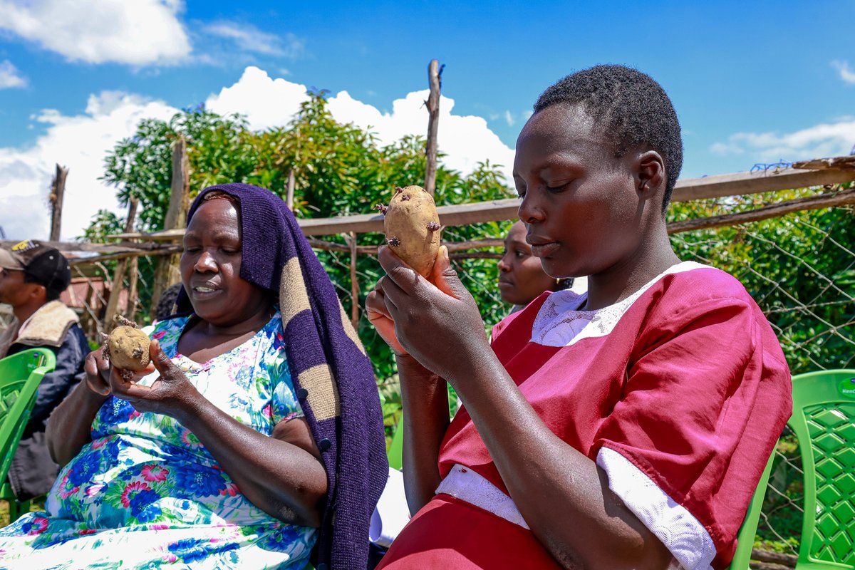 The TAGDev ASEC Seed Potato Unit conducted a Farmers Field Day on mechanization in seed potato planting at Kikapu. Farmers were trained on the advantages of mechanization and best practices in tractor operation and maintenance.