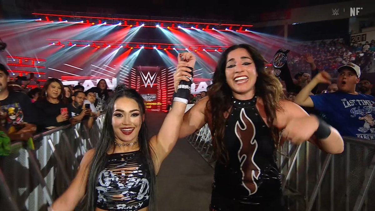 chicoestetos1's tweet photo. Star☆girl for a reason ✨🤍
#MondayNightRox

back to back winsss 🤍🖤
@roxanne_wwe | #WWERaw https://t.co/C2s3c8poJt