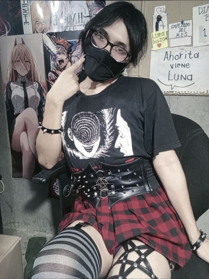 F e m b o y_Luna tweet media