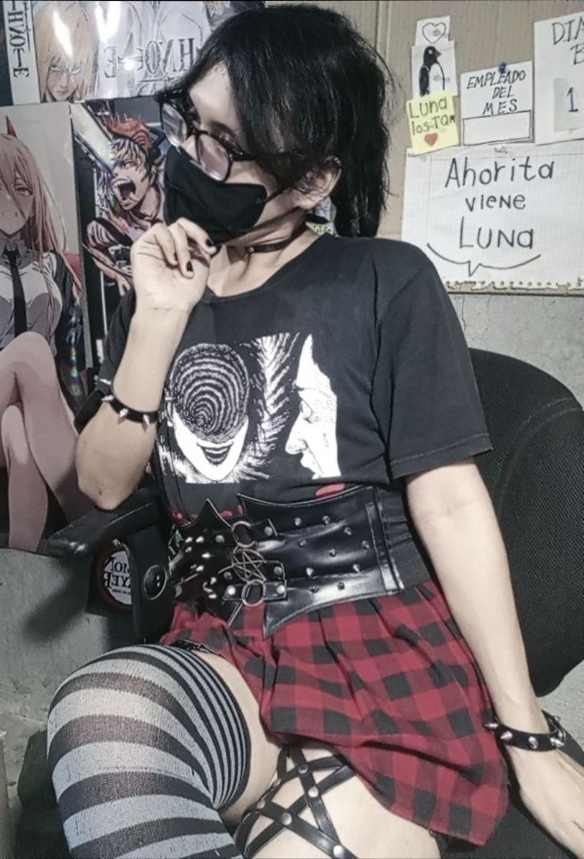 F e m b o y_Luna tweet media