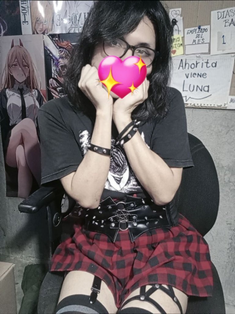 F e m b o y_Luna tweet media