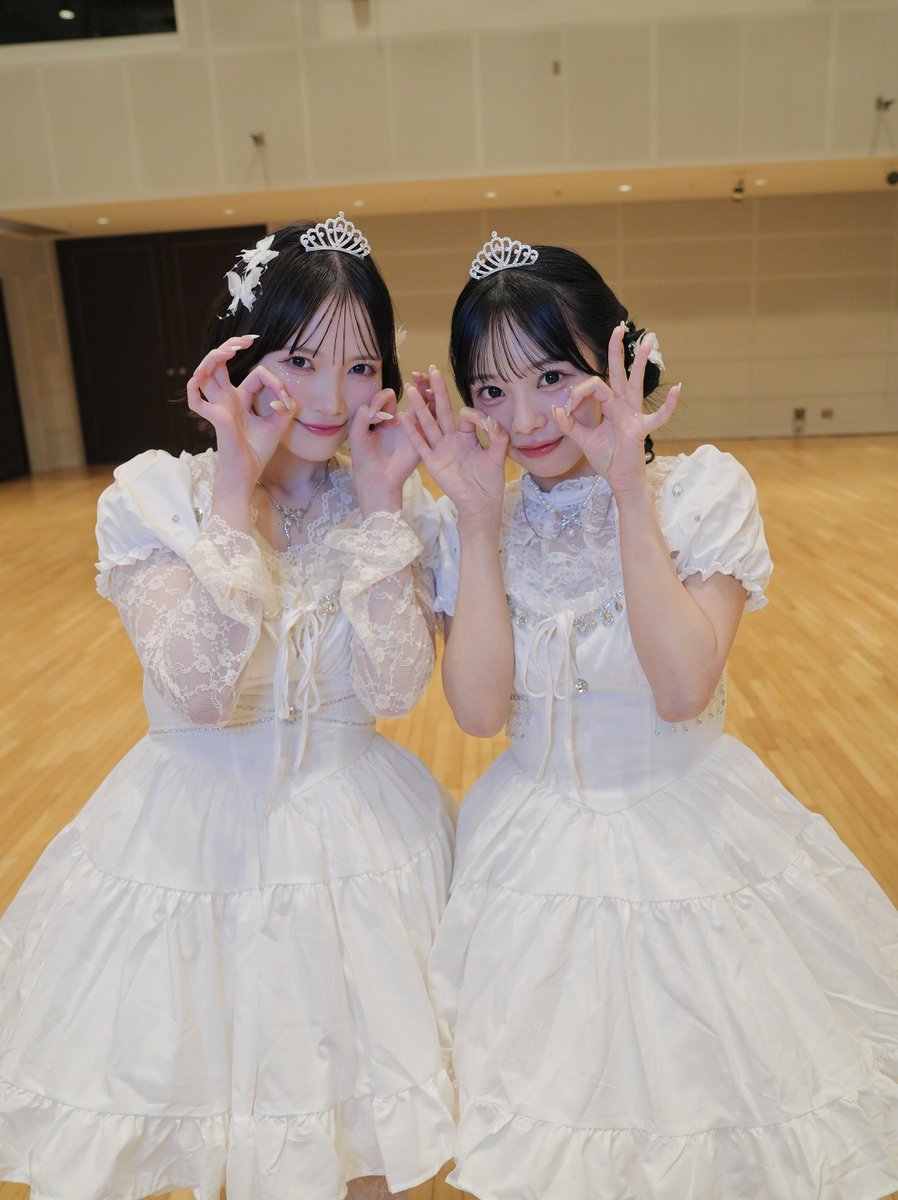 🪽💍舞踏会Photo①💍🪽 💜真鍋凪咲 x 増田彩乃💙 2枚目は落ち込んでる