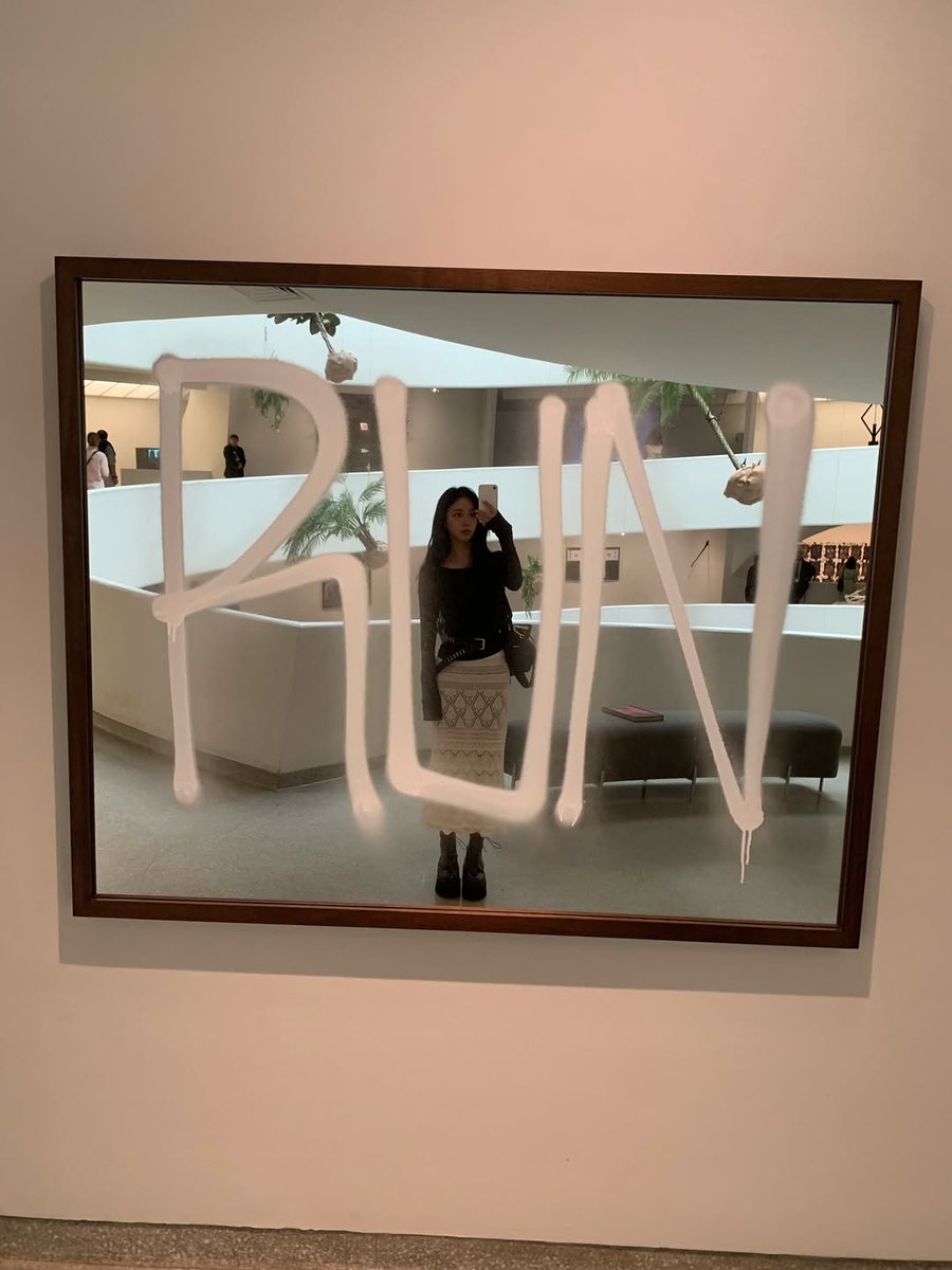 251104 #카리나 인스타💙

자화상