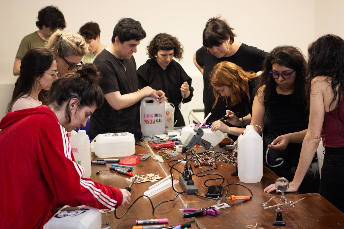 mae_untref tweet media