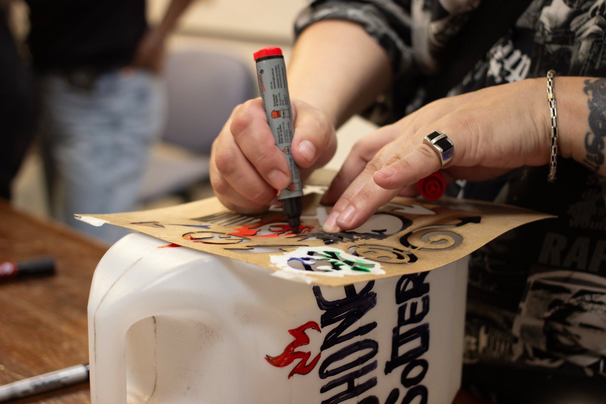 mae_untref tweet media