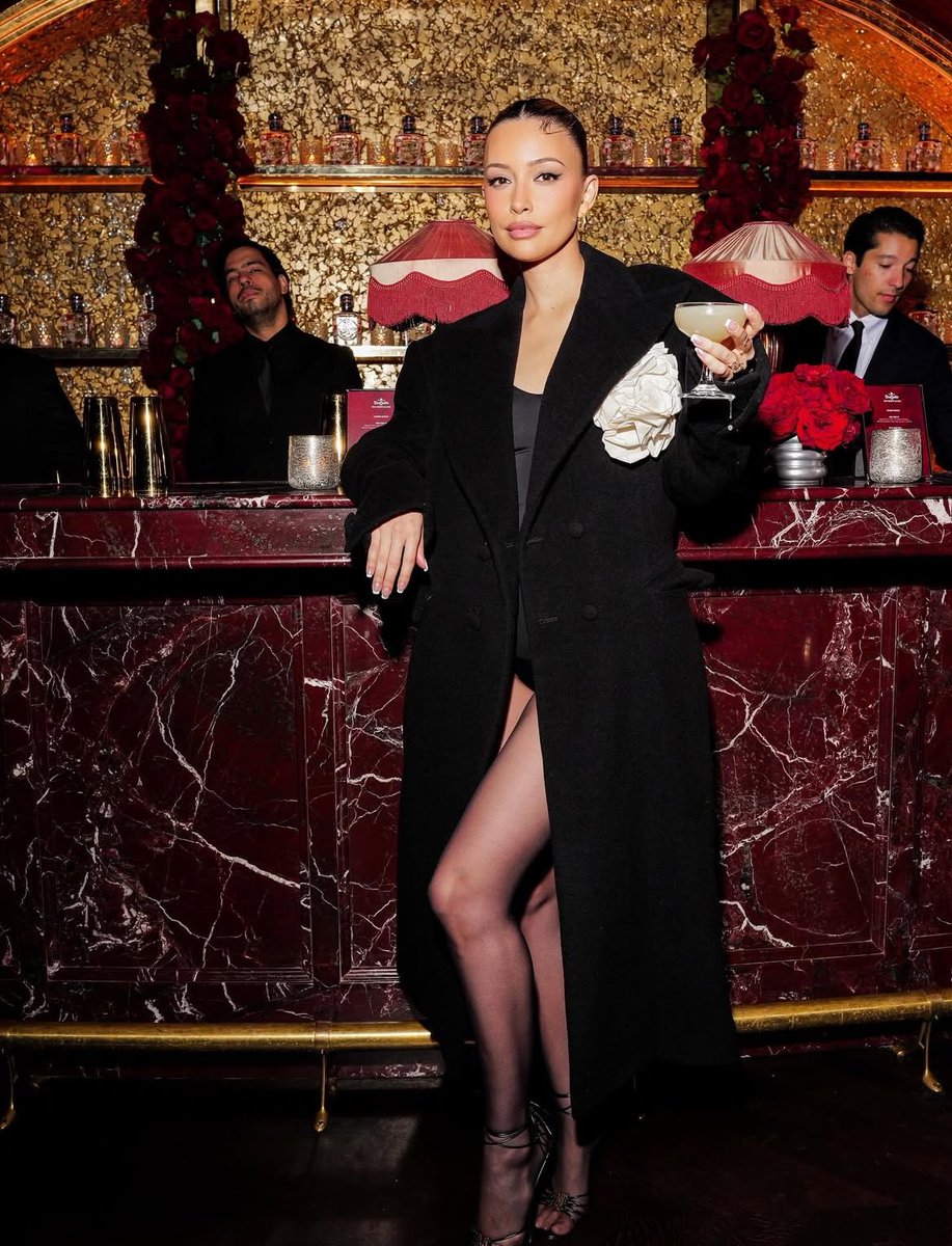 theasapr's tweet image. Gene’s dirty 30’s 🖤🥂