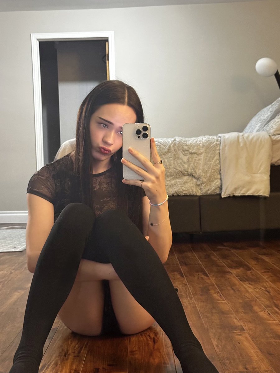 rubyinarchives's tweet photo. Muah 💋 https://t.co/nFfrtbWfg4