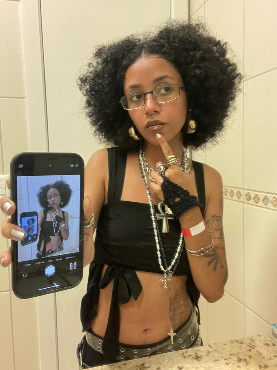 millena tweet media