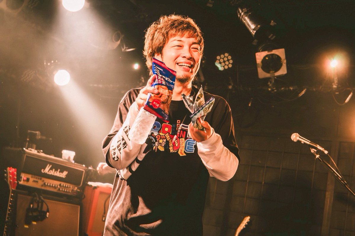 sugardustcurry's tweet photo. 2025.11.02
at 高知X-pt.
KUZIRA presents.
"Smoke Life Away Tour 2025-2026"

久々の高知！楽しかったよー！
やはりミレービスケットがいくつも送られてきたね（笑）
ありがとう🔥
KUZIRAとのツアー楽しいね〜♪

📸 @naoto_iwabuchi_ https://t.co/xDHvZC9PNP