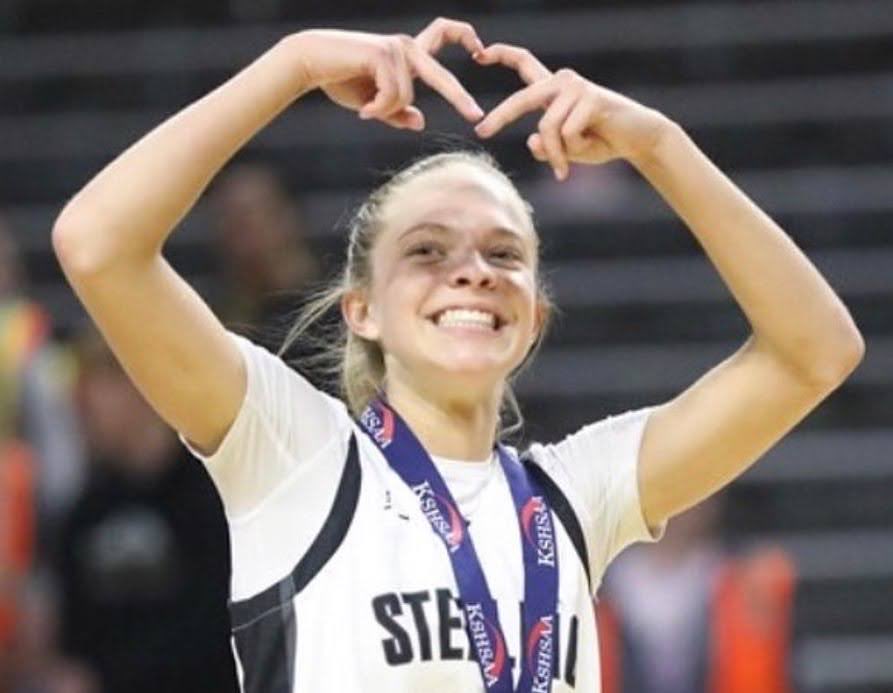 It’s November = 🏀 time‼️
We start 🎙️ w/TOTOs interview w/former <a href="/KSHSAA/">KSHSAA</a> State 🏀Champs <a href="/KaliBriar/">Kali Briar</a> (Sterling HS) &amp; Kenna Vogel (<a href="/PP_USD311/">Pretty Prairie USD 311</a>) now Seniors at <a href="/SCWarriorWBB/">Sterling College Women’s Basketball</a> 
🎙️Spotify➡️ open.spotify.com/episode/7FmzvL…
🎙️SoundCloud➡️ on.soundcloud.com/mWRfoIjPotkJdO…