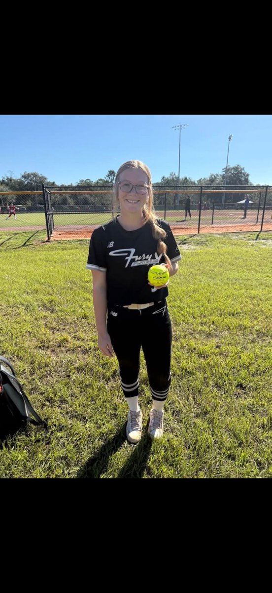 ArmourCali's tweet photo. First bomb!! Can’t wait for many more to come! 
@FuryXhelton @ExtraInningSB @D1Softball @AlabamaSB @GatorsSB https://t.co/4xeO74wA8n
