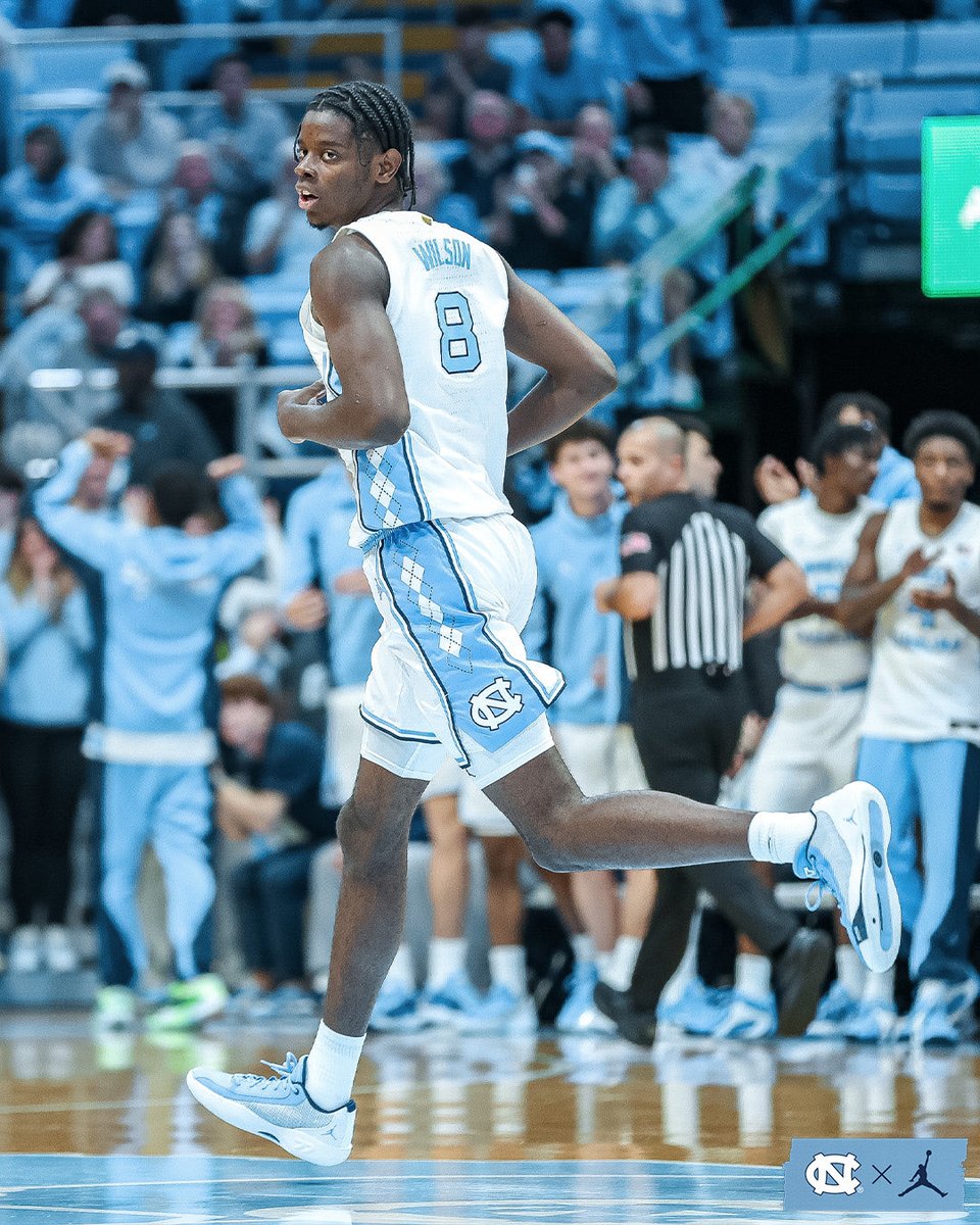 Caleb Wilson dropped 22 points in his UNC debut tonight 🥶

(📸: <a href="/UNC_Basketball/">Carolina Basketball</a>)