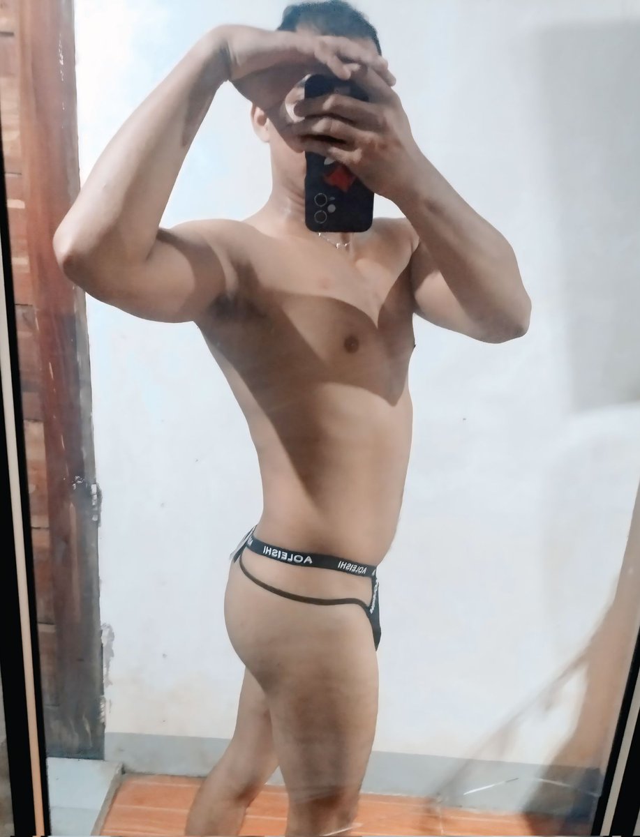 jzceee's tweet photo. Top na lang ang kulang😂🤣 https://t.co/6Z5uFbe3gh