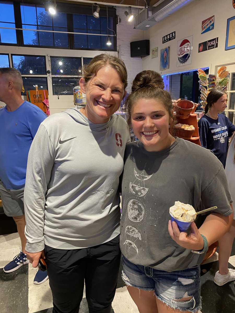GraclynSimmons's tweet photo. Exciting evening! Came home to some mail after being inducted into Northwest National Honor Society!! Thank you @StanfordSball for the camp invite, can’t wait to learn more about your program!❤️🌲🤍

@JessicaAllister Also throw back to WCWS 2024🤩
@saragroe @Oh_tooly3 @NEGOLD15U https://t.co/oxnJkRnDUk
