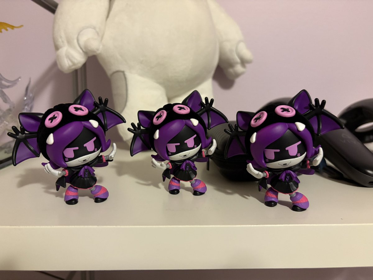 rawlesbianenrgy's tweet photo. Bought three Animiniz boxes and pulled Uzi for all three of them

I did need some Uzi merch but this feels excessive-
#murderdrones #murderdronesmerch https://t.co/NdfsqADunk