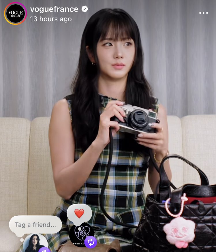 Engage more with Jisoo x Vogue France Instagram.