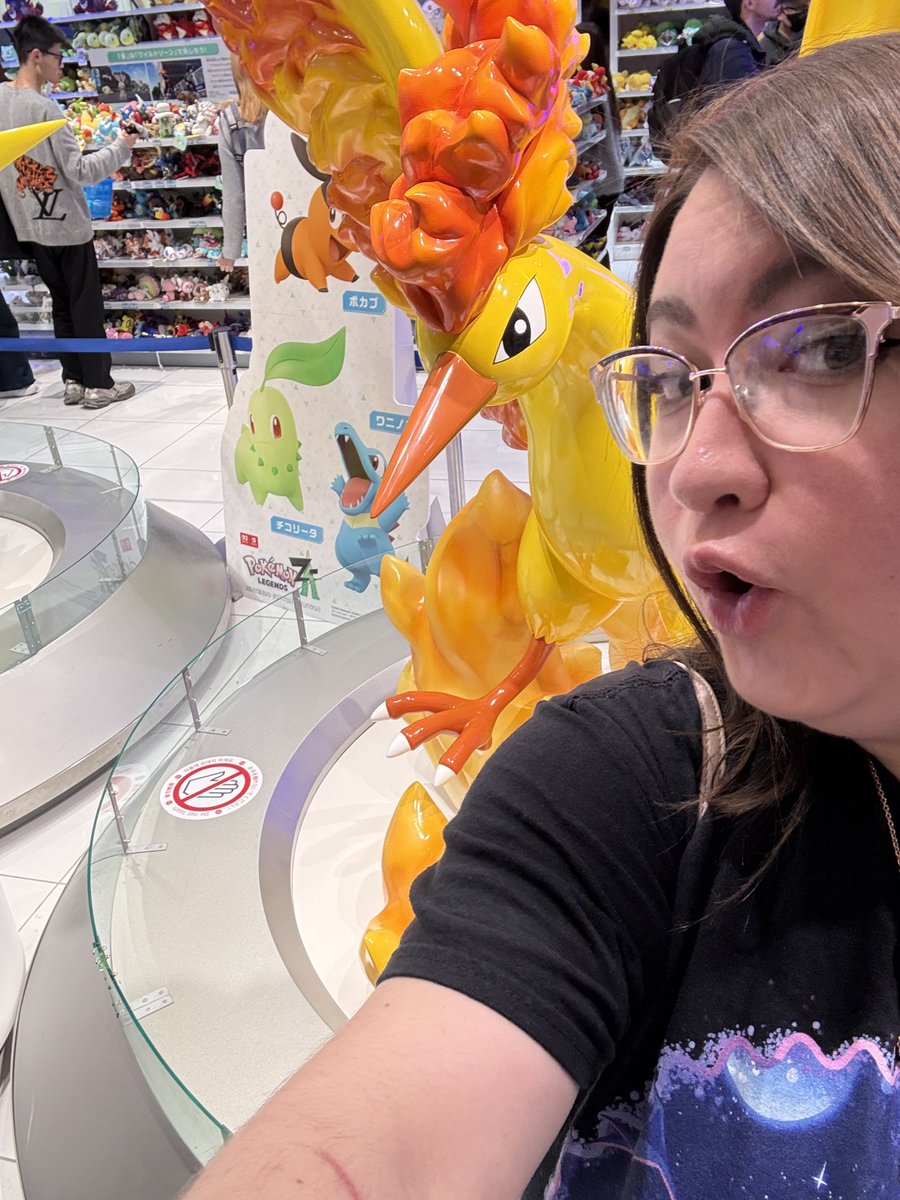 screamybutt's tweet photo. BIRDBIRDBIRDBIRD #PokemonCenterOsaka https://t.co/tty4FUz62T